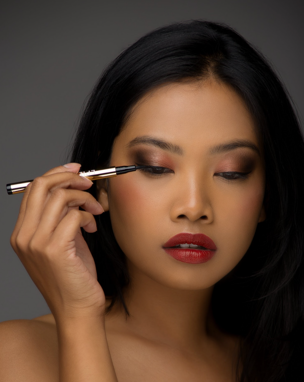 Waterproof Liquid Eyeliner Pen – Vegan, Gluten-Free, Smudge-Proof