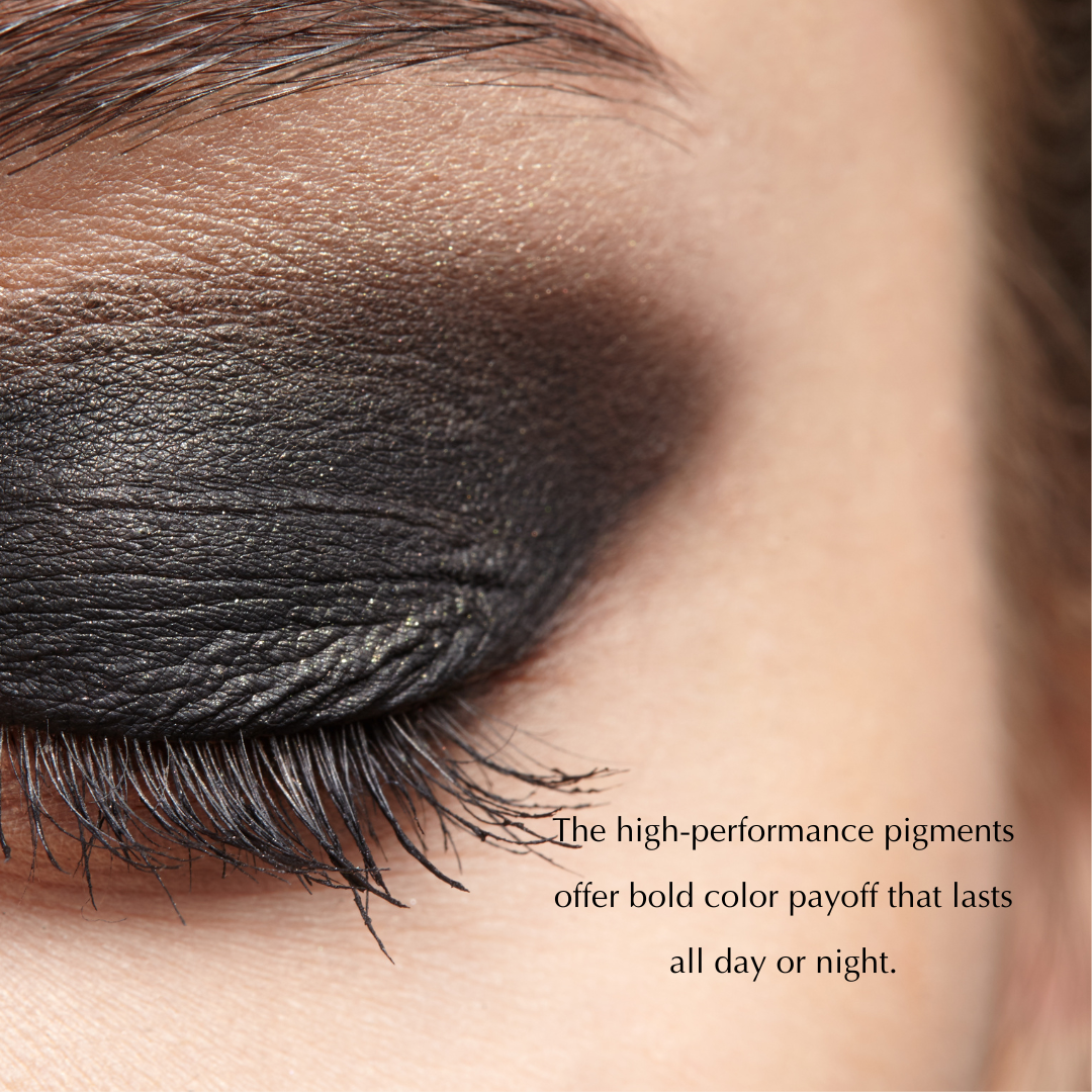 Soft-Glide Kajal Eyeliner Pen – Smudge-Resistant, Comfortable Wear for